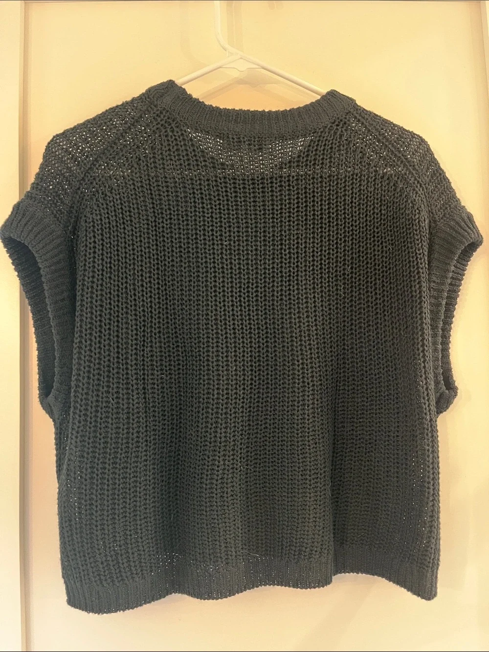 Miou Muse Black Sleeveless Crew Knit Sweater